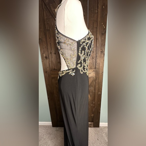 Splash, women size 4, black, formal halter gown - Picture 4 of 11